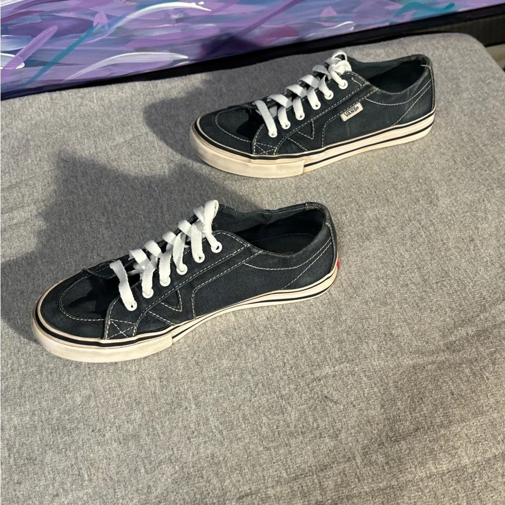 Vans stylish black